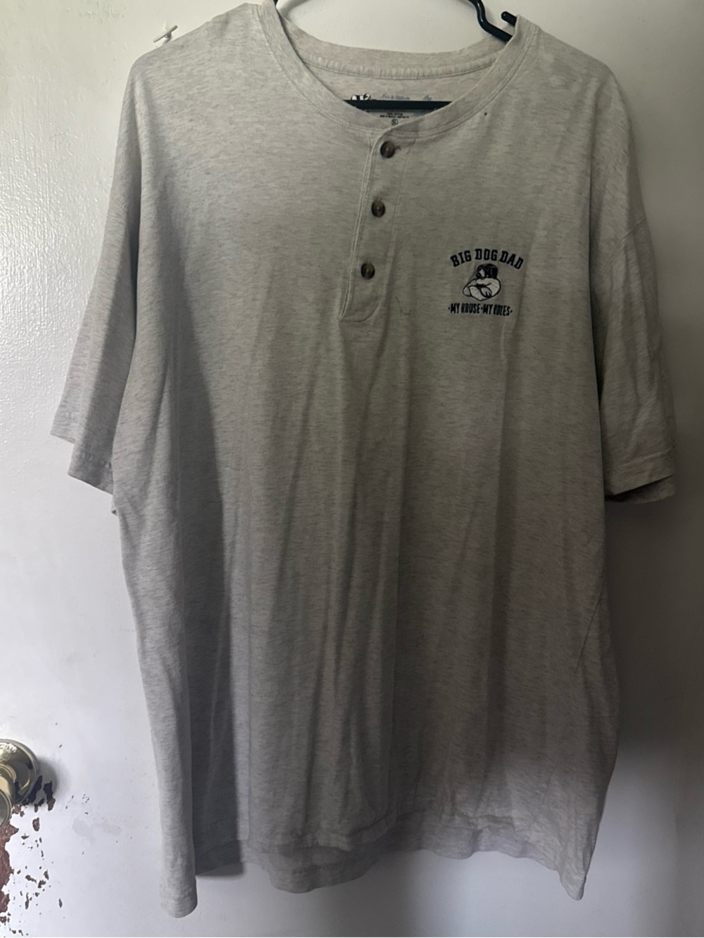 Big Dogs Light Gray Henley Tee with 'Big Dog Dad' Chest Graphic
